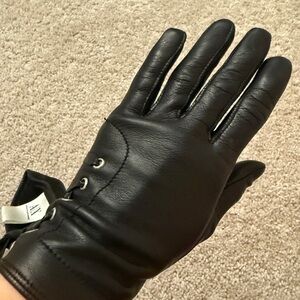 A|X Armani Exchange Butter Soft Leather Lace-Up Gloves Black Women S/M Designer